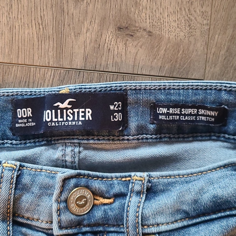 Jeans - Picture 2 of 3